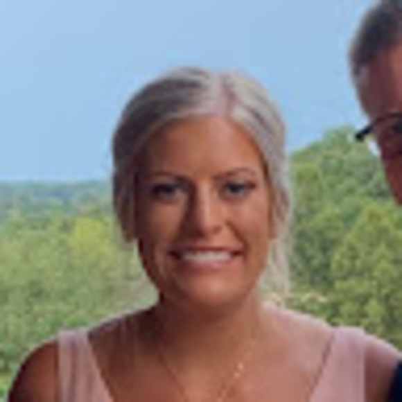 Meet your Posher, Jennifer - Picture 1 of 1